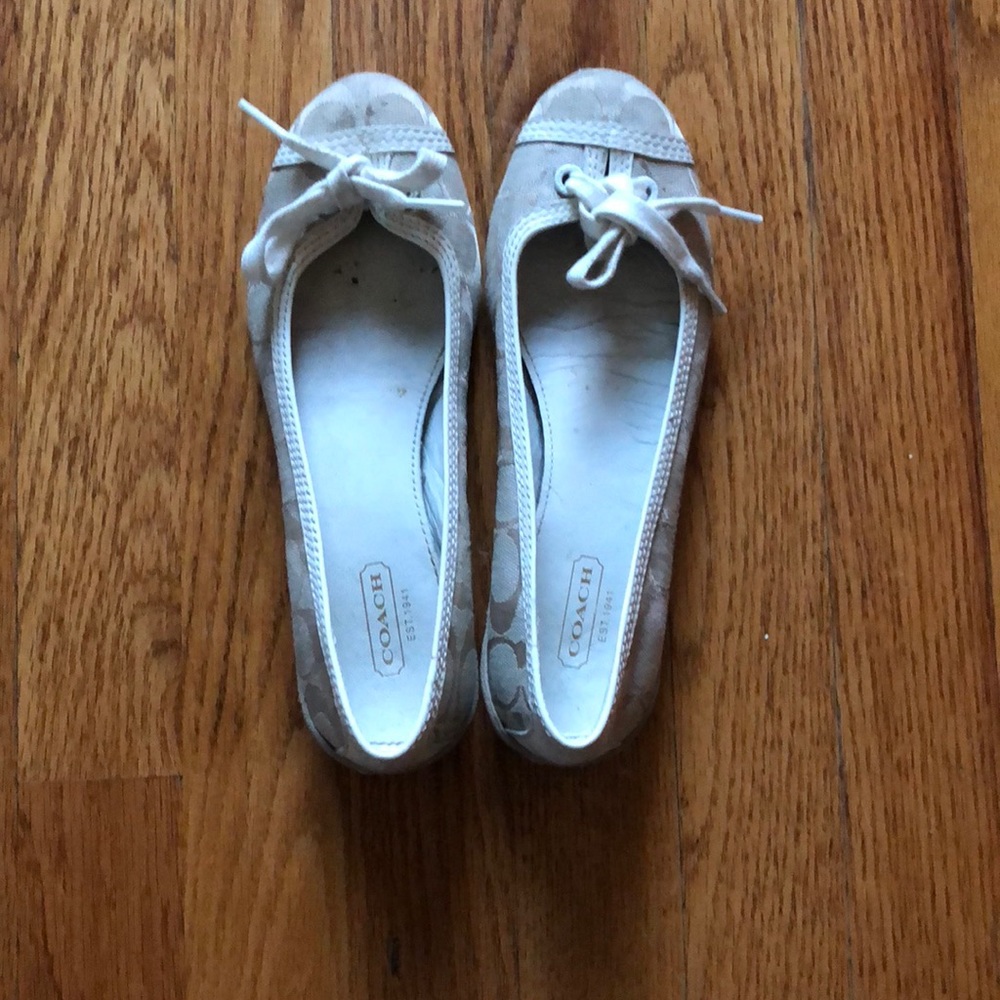 Coach flats